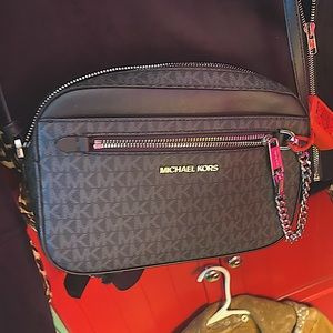 Gently used Micheal Kors Cross Body